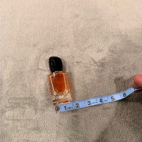 Giorgio Armani Amber Perfume Bottle - Picture 7 of 7